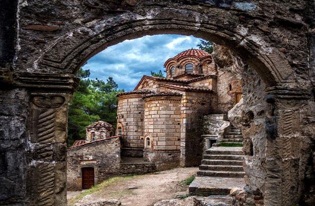 Mystras sightseeing tour Byzantine Mystras tour Mystras castle tour visit Mystras Greece best Mystras tours Greece