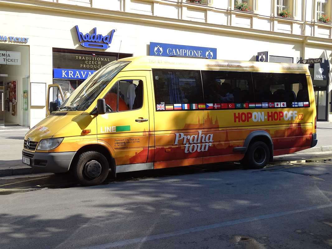 Athens hop on hop off bus