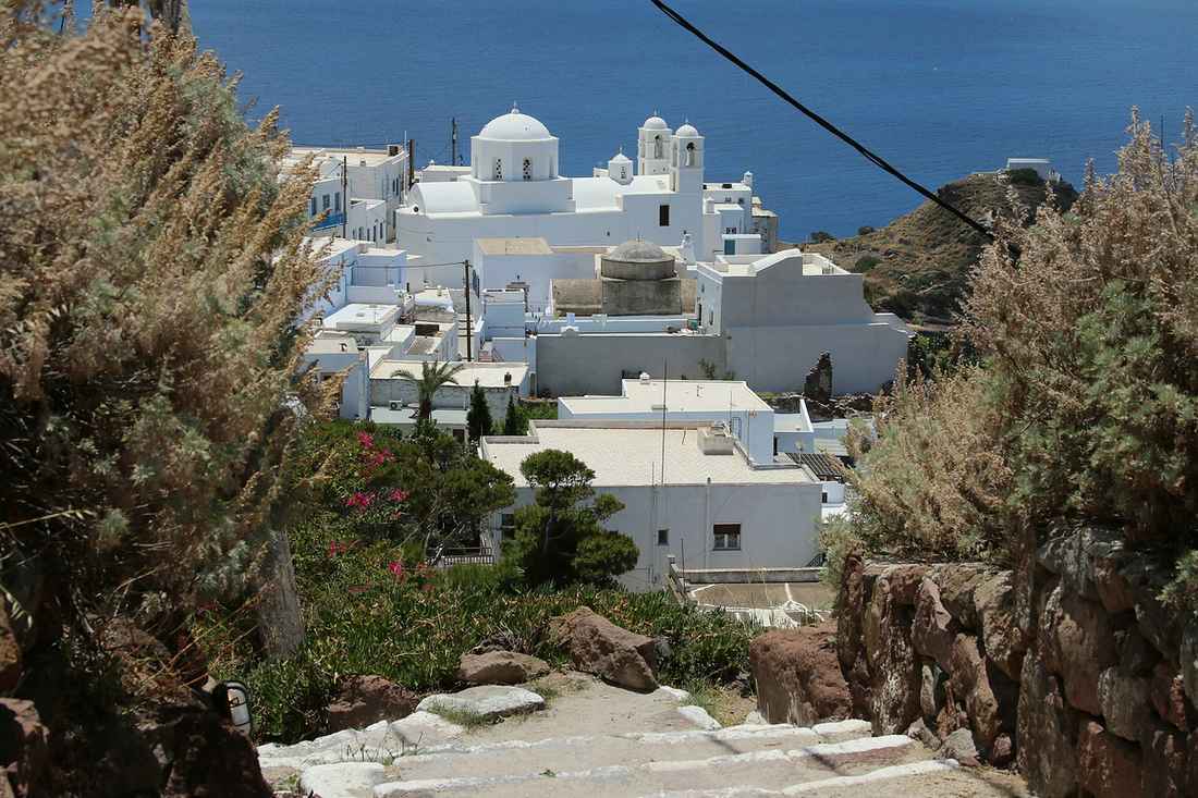 Milos churches