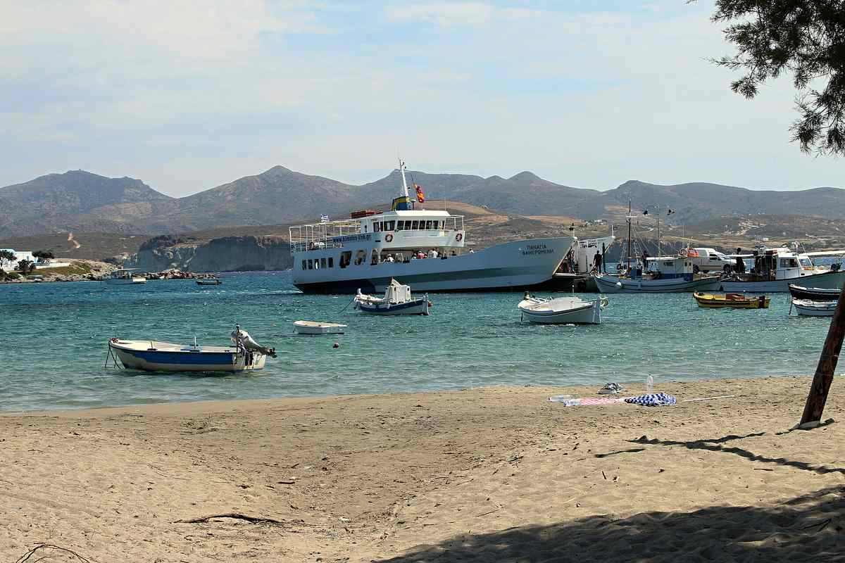 Milos luxury hotels