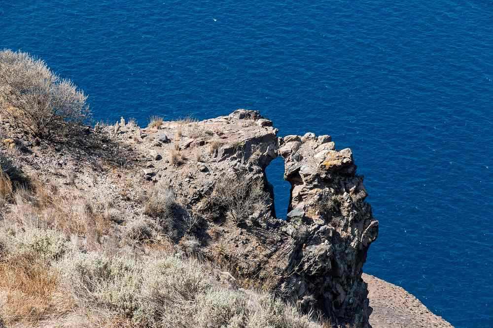 Milos vs Santorini