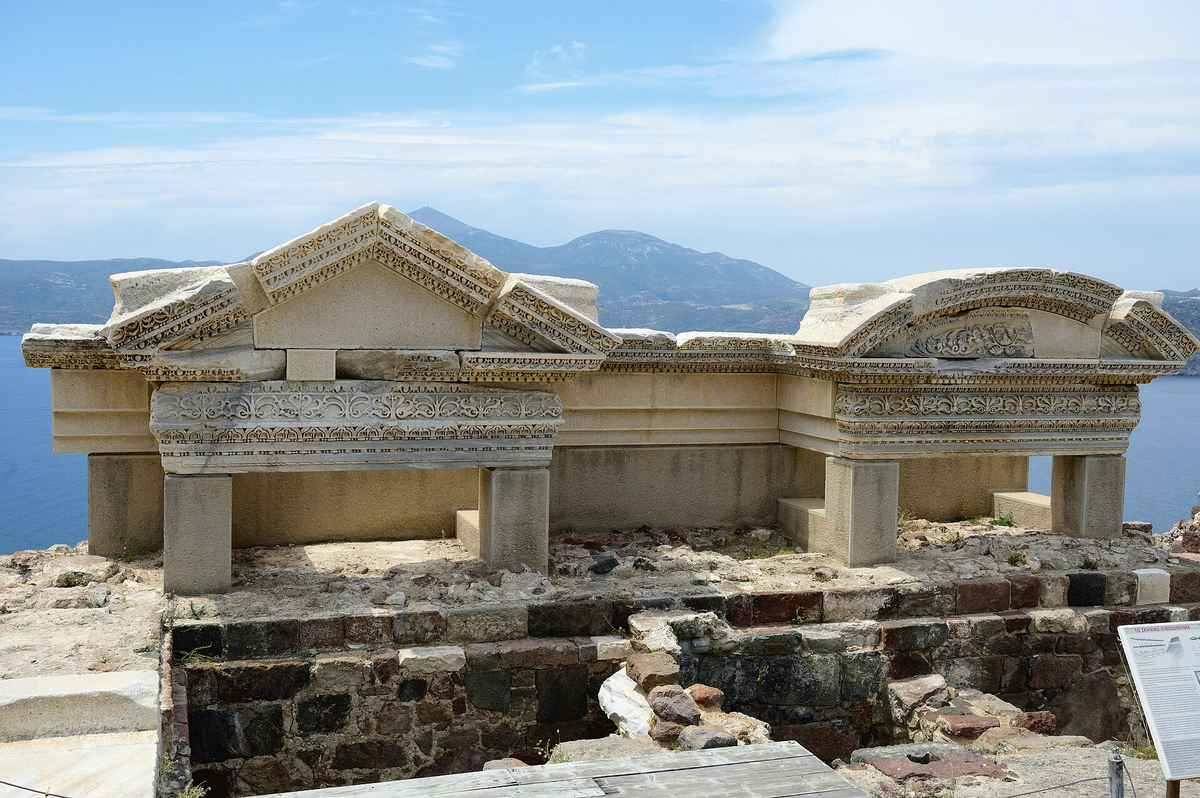 Roman theatre of Milos