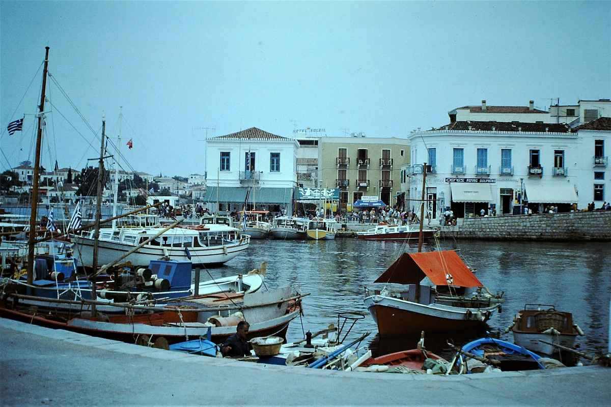 Spetses day trip from Athens