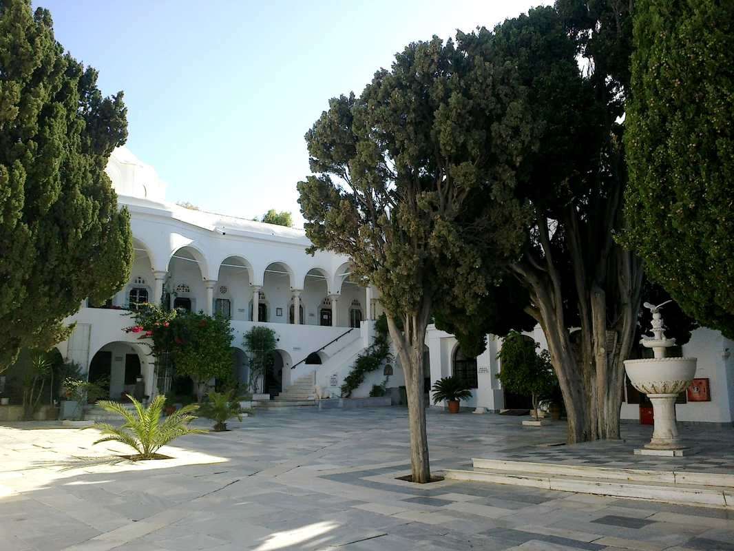 Tinos churches