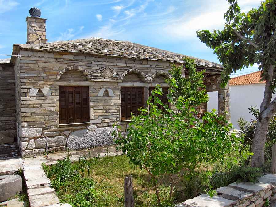 Akamatra, Ikaria: A Village of the Rahes Highlands