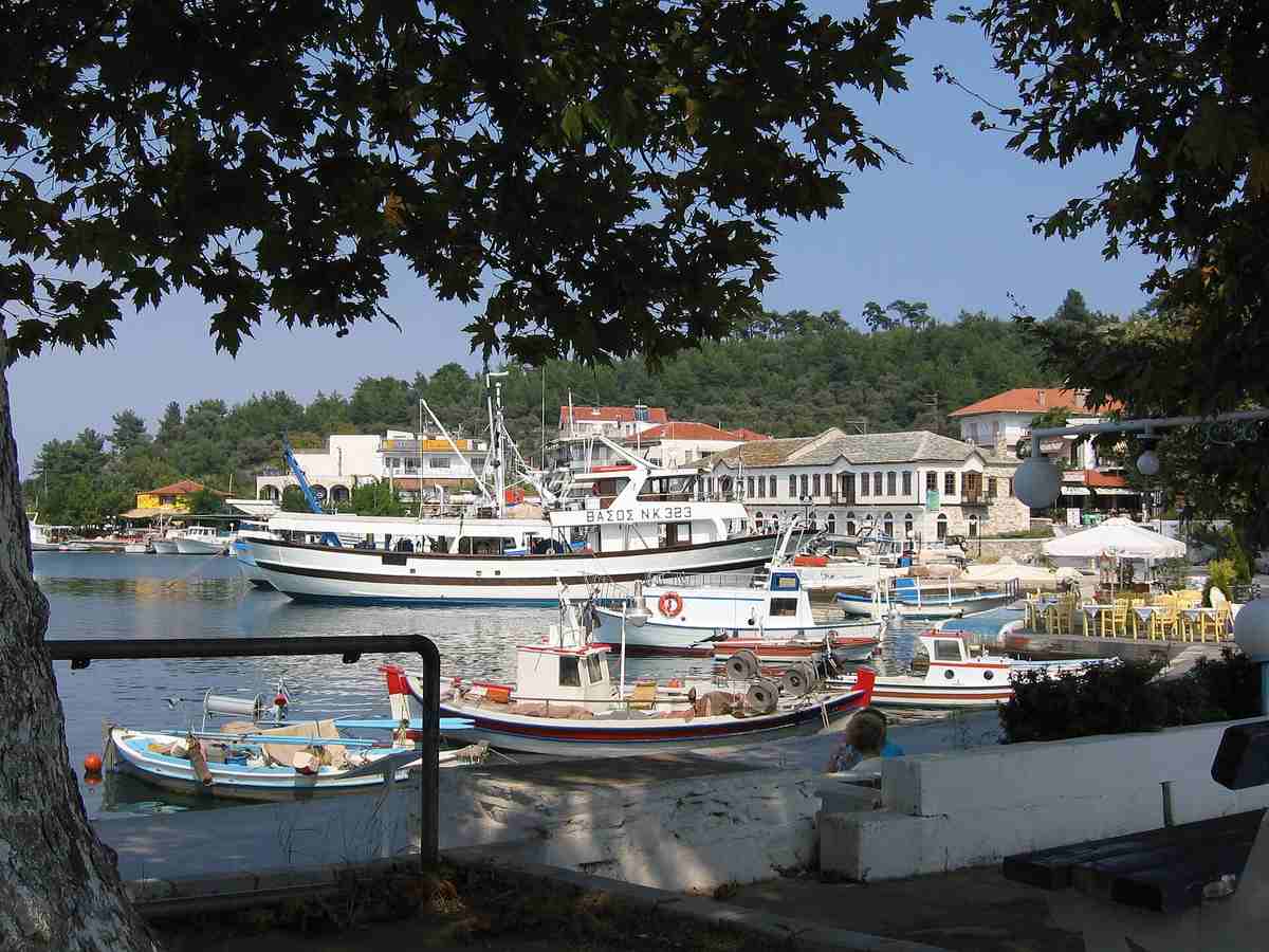 The Ancient Harbours of Thassos
