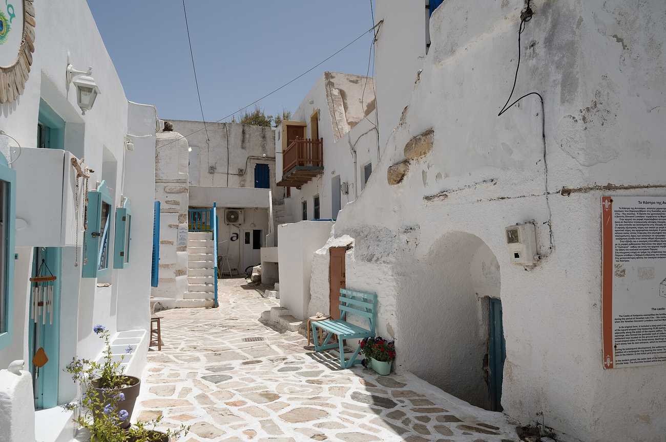 Antiparos Town: The Chora and its Venetian Castle