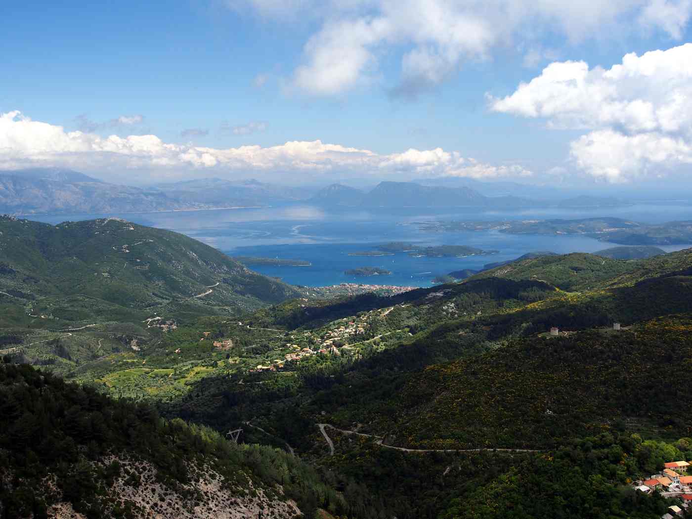 The green wooded interior of Lefkada around the Dimosari gorge