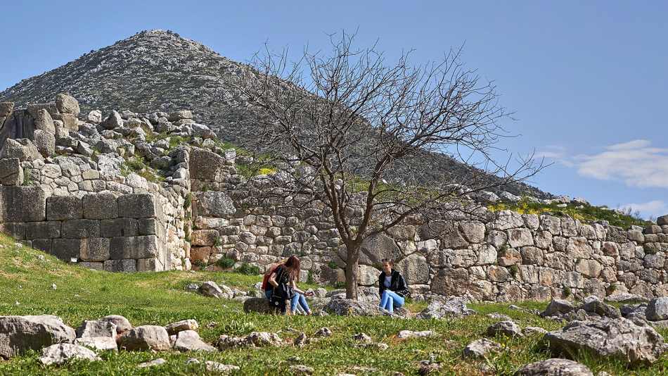 The House of Atreus: Mycenae's Cursed Royal Dynasty