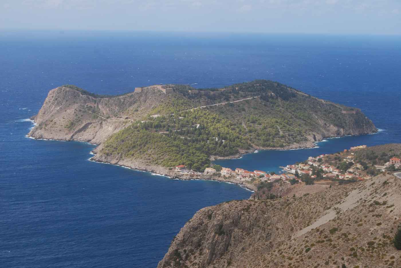 The Assos peninsula and its Venetian castle, a wedding backdrop in Kefalonia