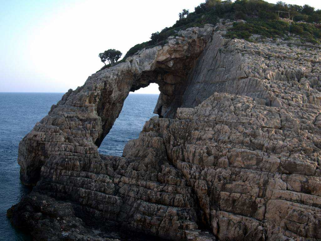 Korakonisi: A Rocky Cove and Islet on West Zakynthos