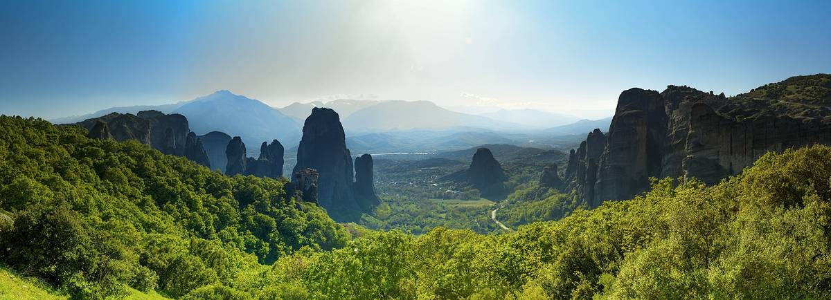 Meteora from Thessaloniki: Getting There by Car, Train and Bus