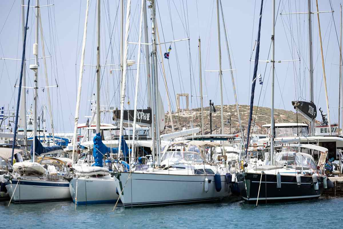 Naxos Boat Trips: Sea Excursions & Island-Hopping