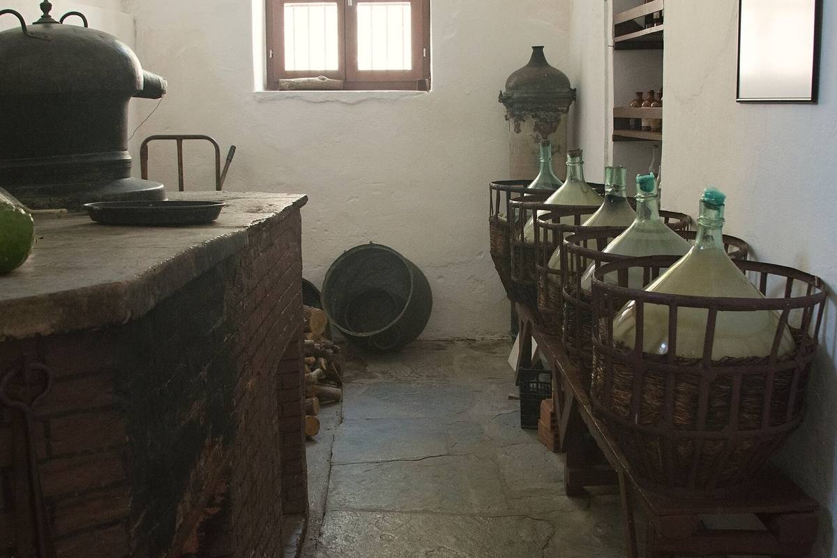 Naxos Food and Wine