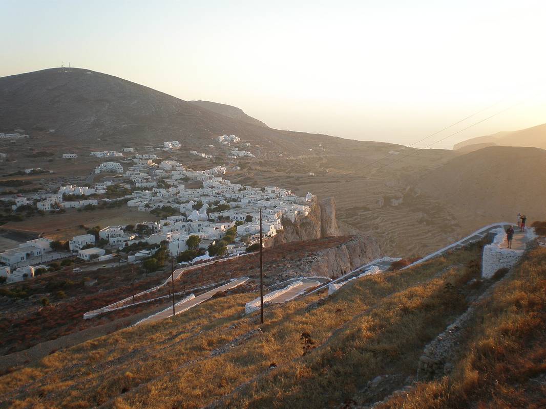Naxos to Folegandros Ferry: Routes & Tickets