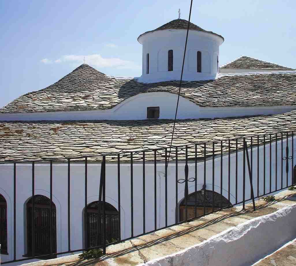 Skopelos, Greece — Grad Skopelos crkva - Skopelos town a church