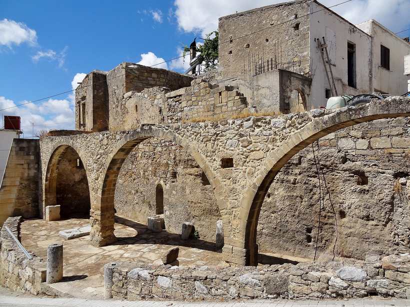 Polyrrinia: Crete's Ancient Hilltop City Above Kissamos