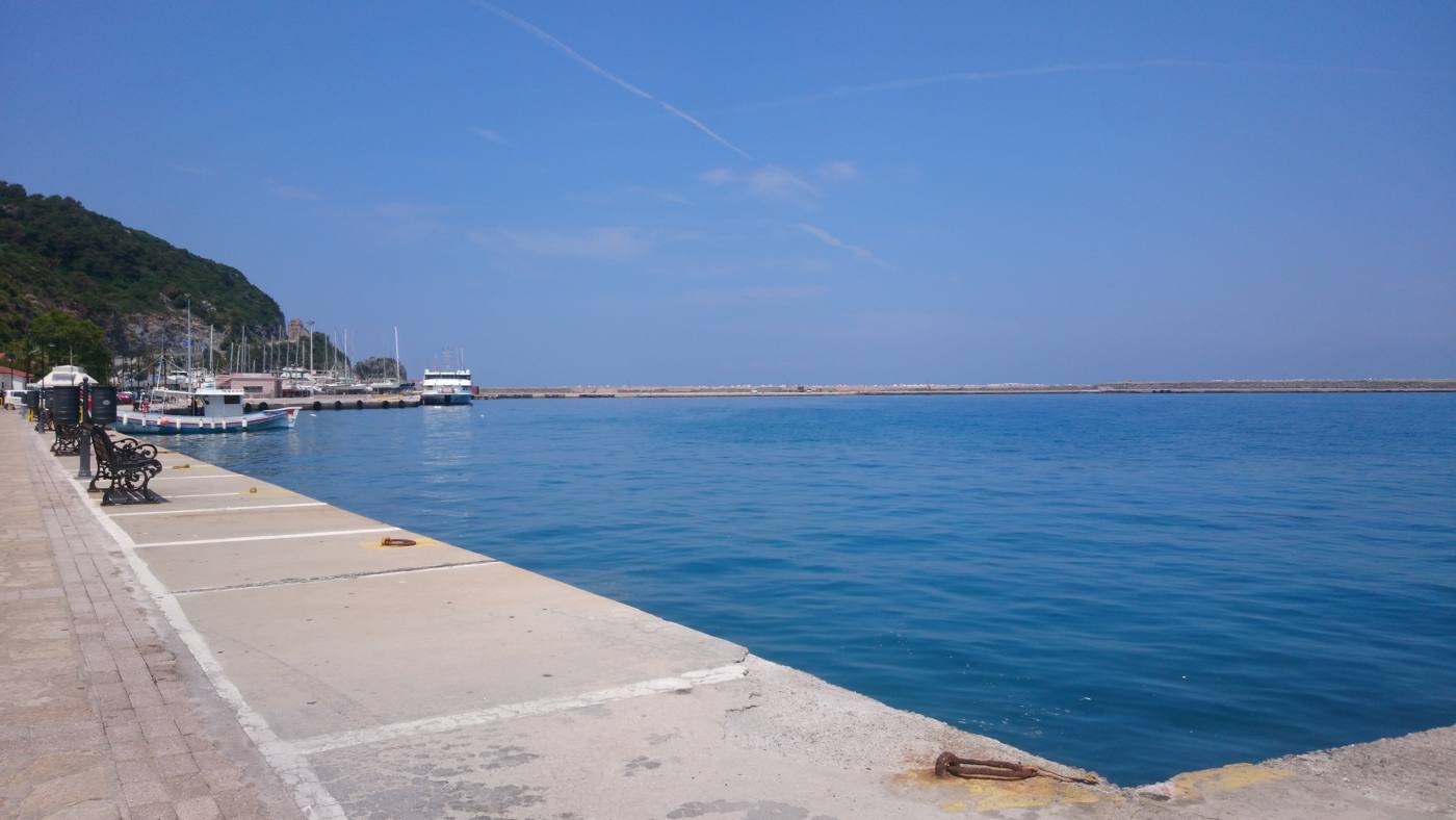 Karlovasi Port