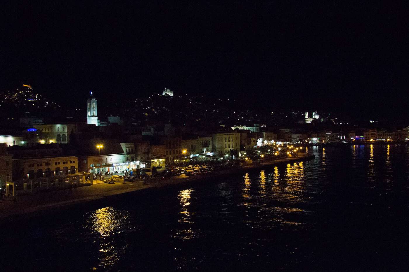 Syros Nightlife: The Year-Round Evening Scene of Ermoupoli
