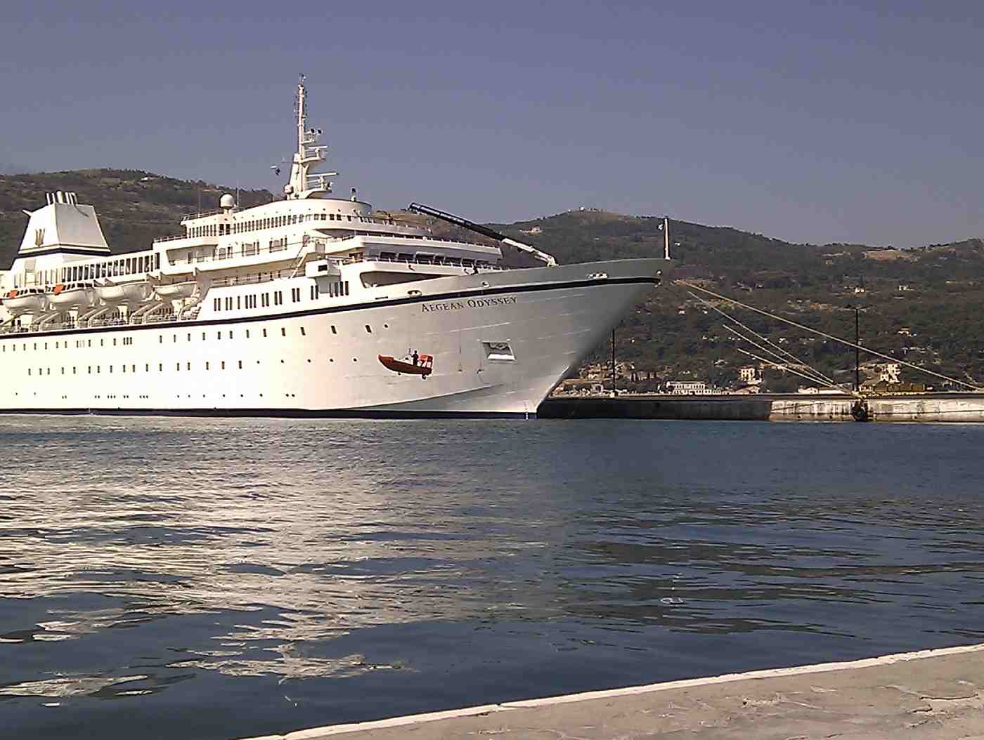 Samos Town Harbour. - panoramio (2)
