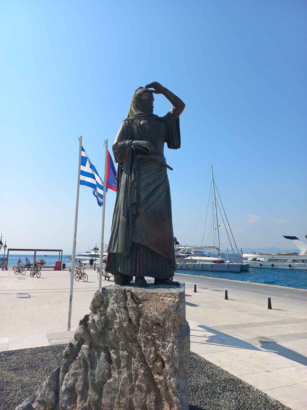 Spetses, Greece — Laskarina Bouboulina statue, Spetses