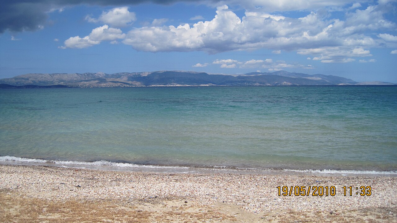 The mountainous landscape of Chios, crossed by old walking trails
