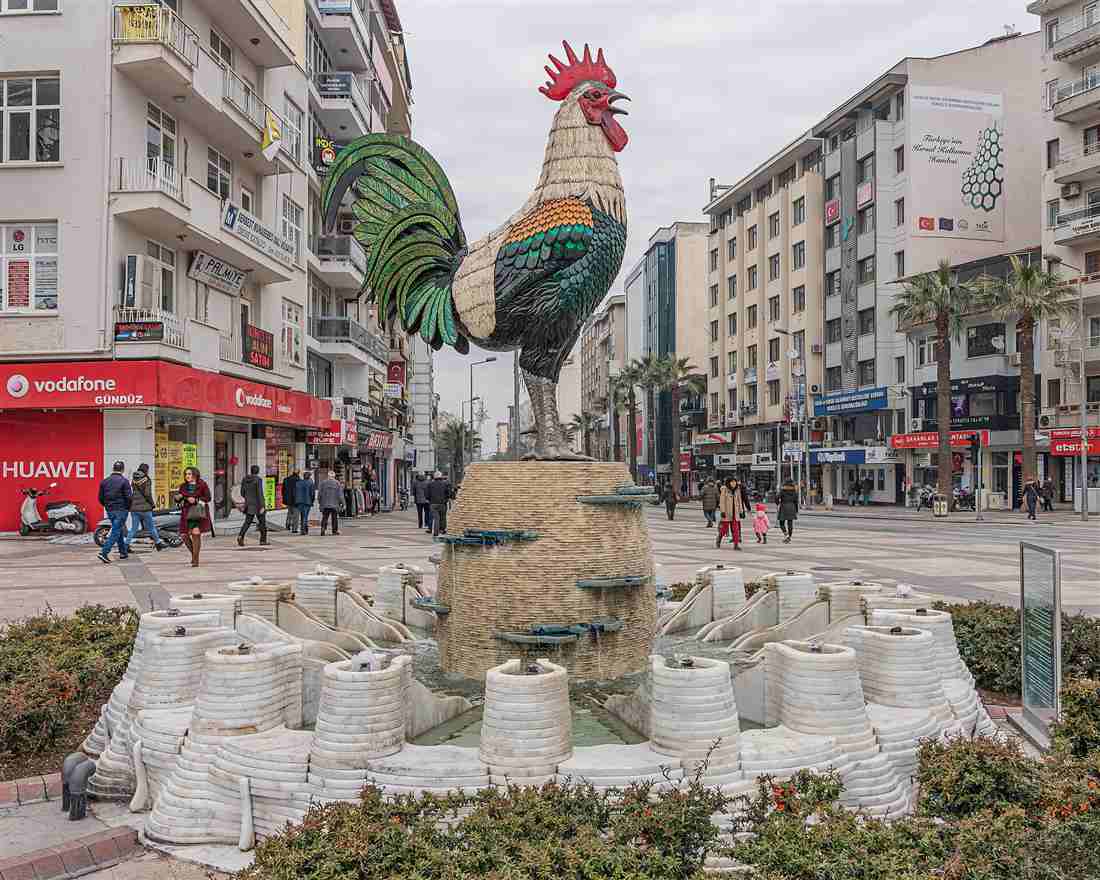 The colourful Denizli rooster statue in the city centre