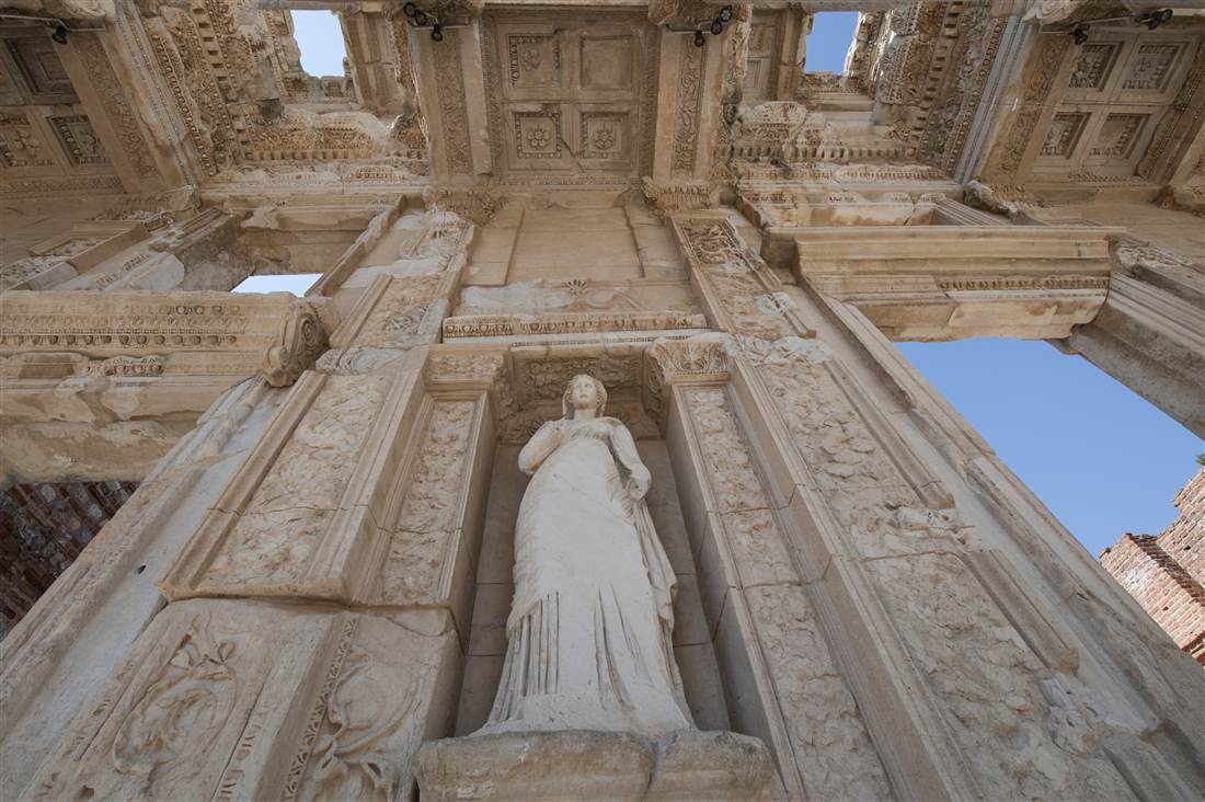 The statue of Arete, one of the four virtues, in a niche of the Library of Celsus facade