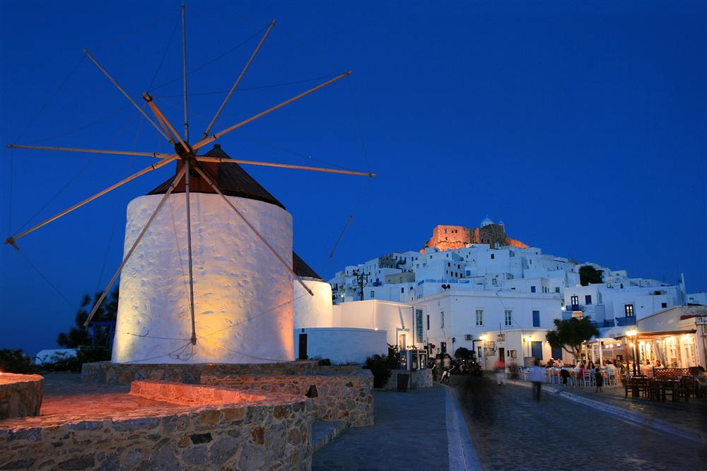 The Querini castle crowning the whitewashed Chora of Astypalaia
