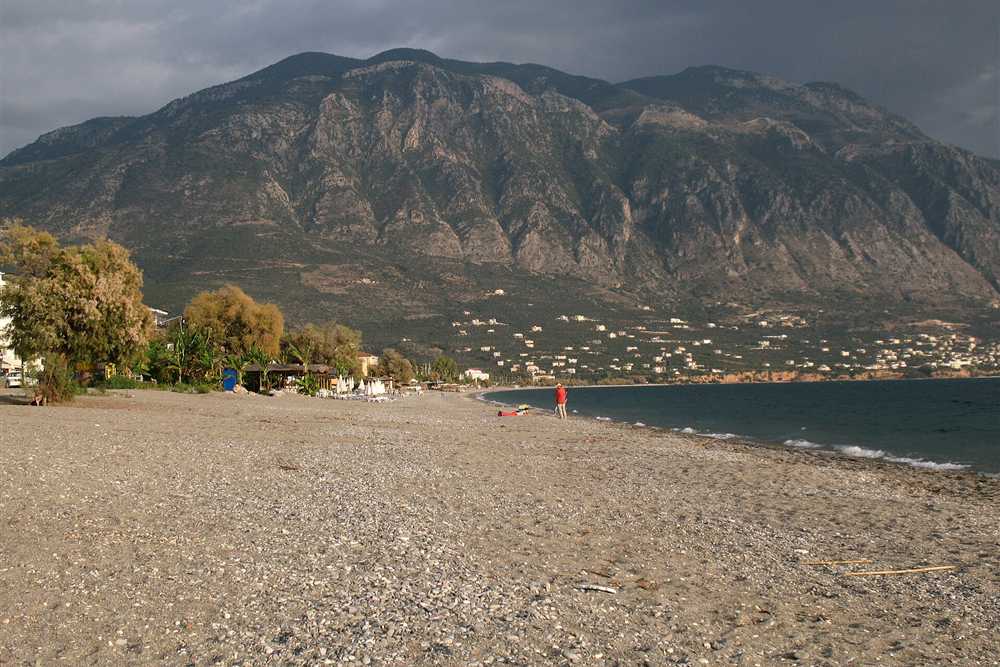 Kalamata beach under the Taygetos range