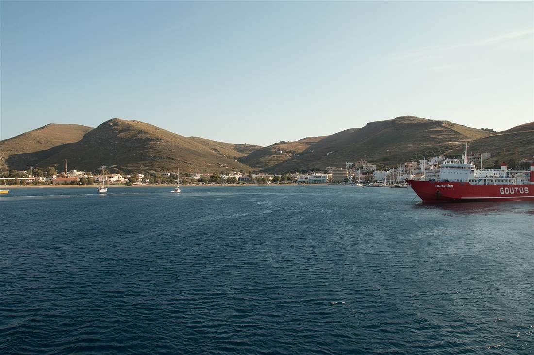 Sailing yachts and boats in the harbour of Korissia on Kea, the first hop on a Lavrio yacht charter