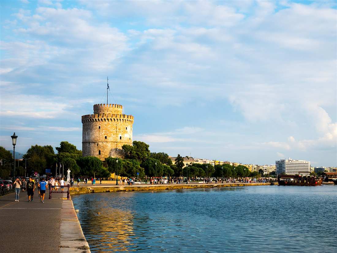 The White Tower on the waterfront of Thessaloniki, the city reached by airport transfers from Thessaloniki Airport