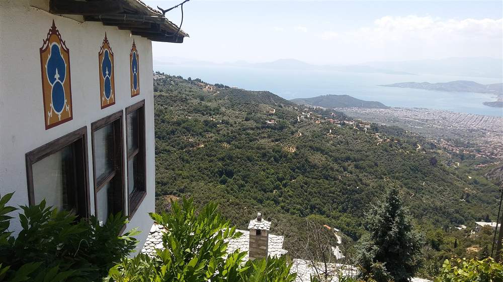 The Pelion village of Makrinitsa above Volos and the Pagasetic Gulf, Greece