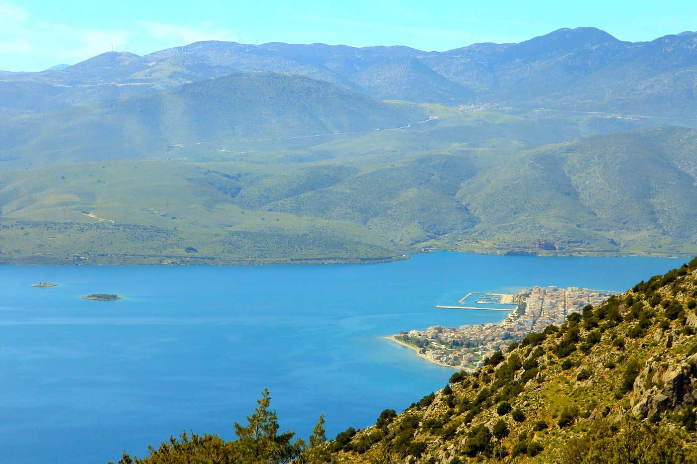 Itea tours start in the port town on the Gulf of Itea, with the islets of the bay offshore