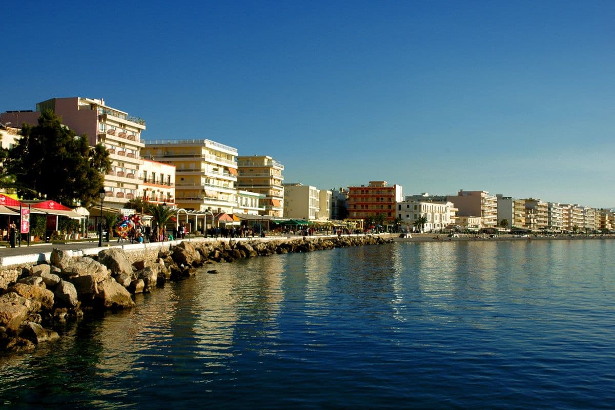 The seafront of Loutraki on the Gulf of Corinth, the destination of Loutraki transfers