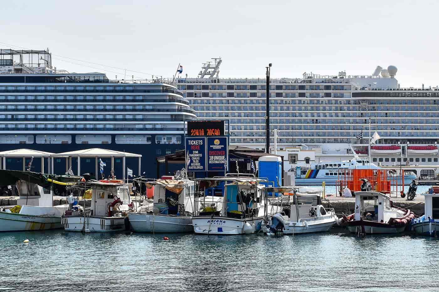 Rhodes port transfers meet cruise and ferry passengers in the port of Rhodes