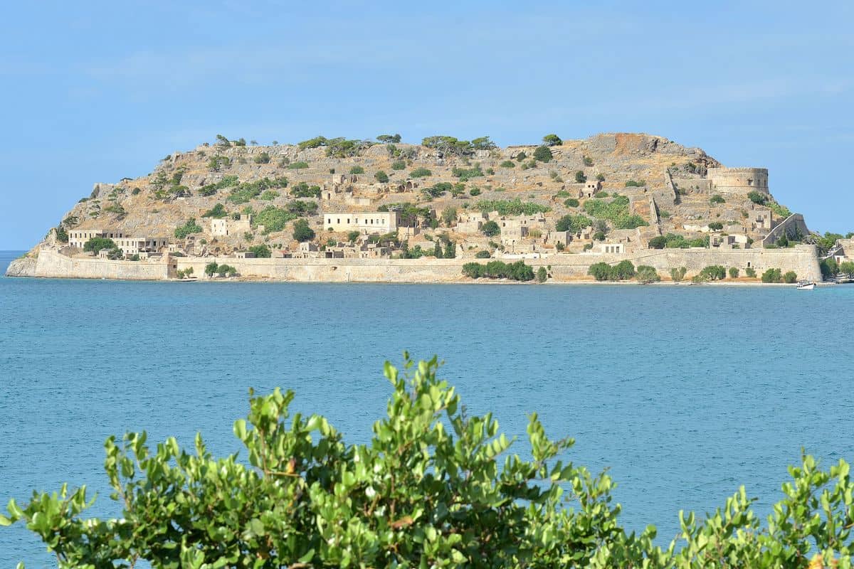 Spinalonga island and its Venetian fortress in the Gulf of Elounda, the goal of a Spinalonga day trip from Heraklion