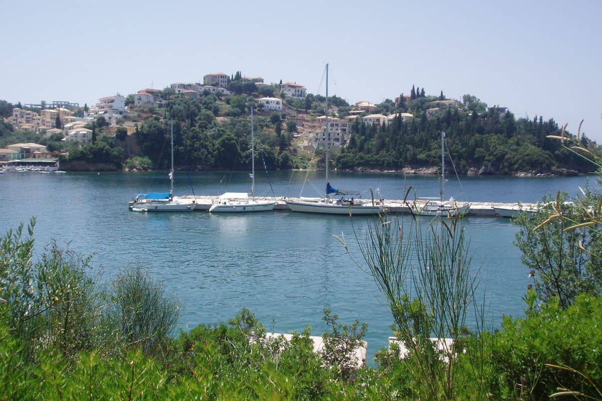 Syvota tours at the harbour and marina of Syvota in Thesprotia