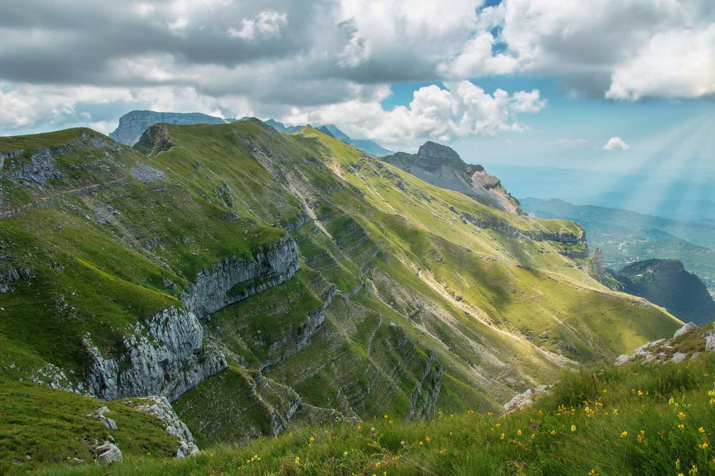 Tzoumerka tours along the grassy ridge of the Tzoumerka mountains in Epirus