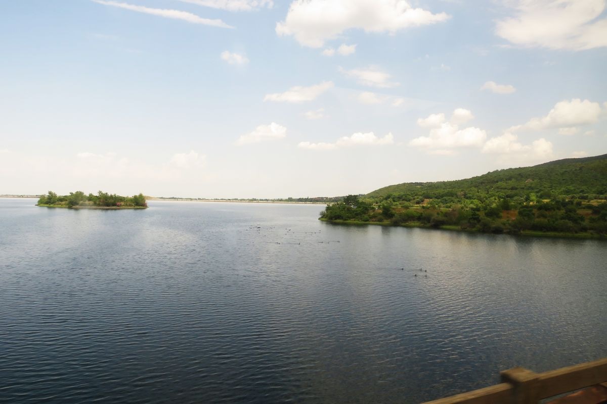 Veria tours to the Agia Varvara lake on the Aliakmonas river near Veria